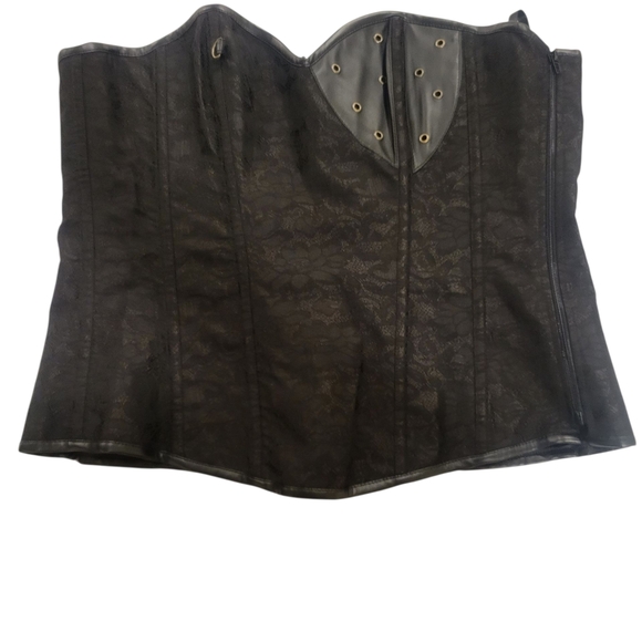 Black Lace-Up Corset Top - Picture 2 of 2